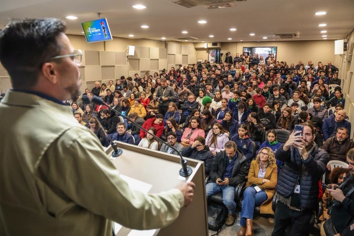 Deputado Arilson participa de anúncio de investimentos em Cascavel e Medianeira e de evento com estudantes em Foz do Iguaçu